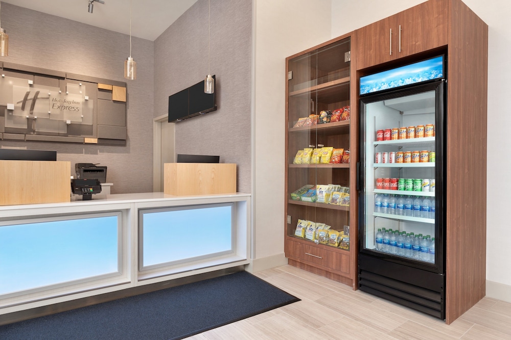 Holiday Inn Express Jamaica JFK AirTrain NYC by IHG - photo 27