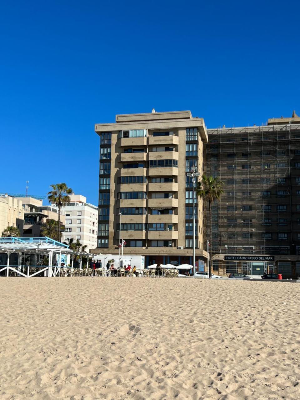 Atico Primera Linea de Playa. in Cadiz, Spain
