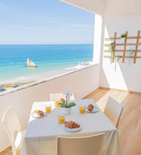 Apartamento Ocean View — 4-Star Luxury Hotel in Portimao, Portugal