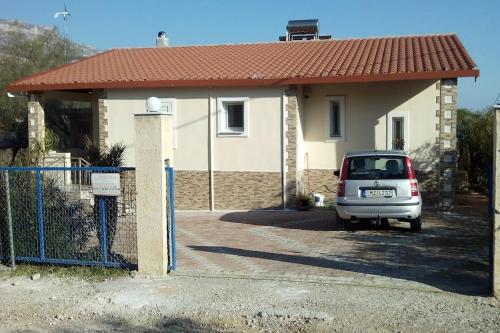 Marry's Guesthouse — 4-Star Luxury Hotel in Kineta, Greece