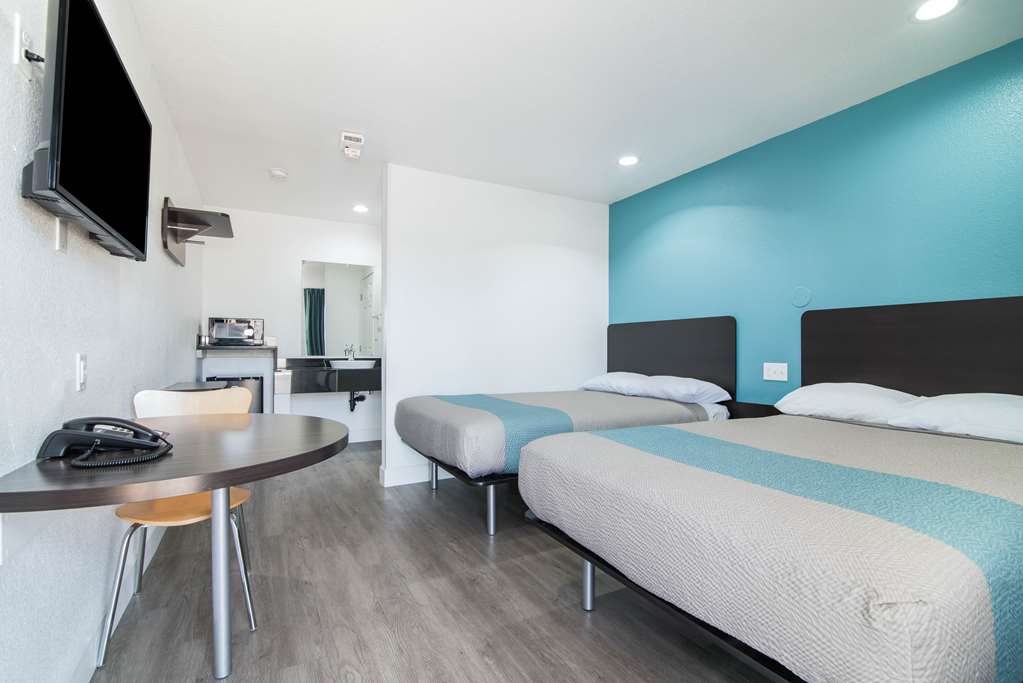 Motel 6 Moreno Valley Riverside March Air Base - photo 13