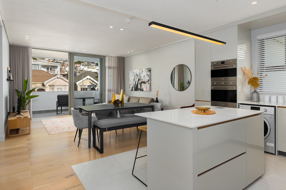 169 on Main 407 in Cape Town, South Africa