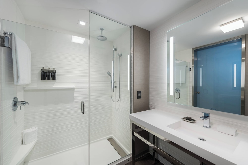 AC Hotel by Marriott Worcester - photo 23