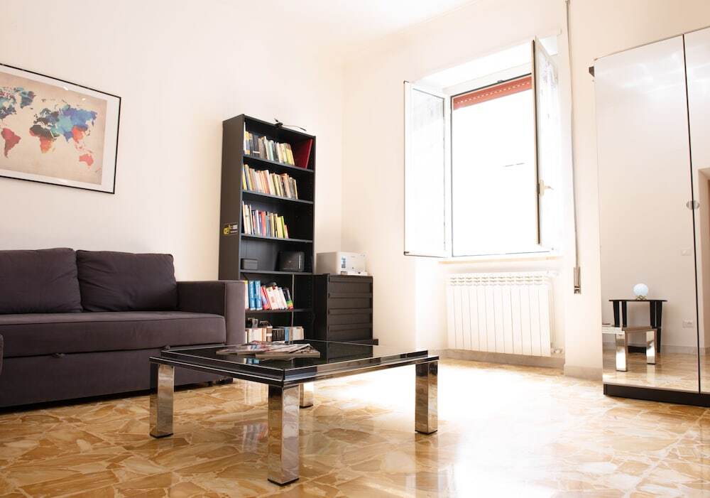 Michelangelo Apartment — 4-Star Luxury Hotel in Civitavecchia, Italy