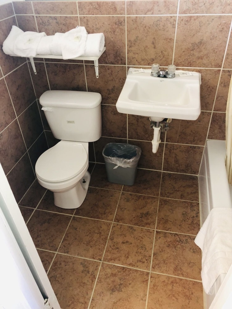 Woodridge Motel - photo 10