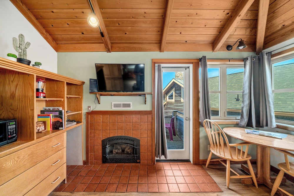 The Inn at Manzanita - photo 23