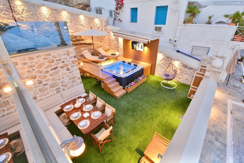 Villasonboard Rock Villa 3bed Jacuzzi Seaside — 4-Star Luxury Hotel in Ermioni, Greece
