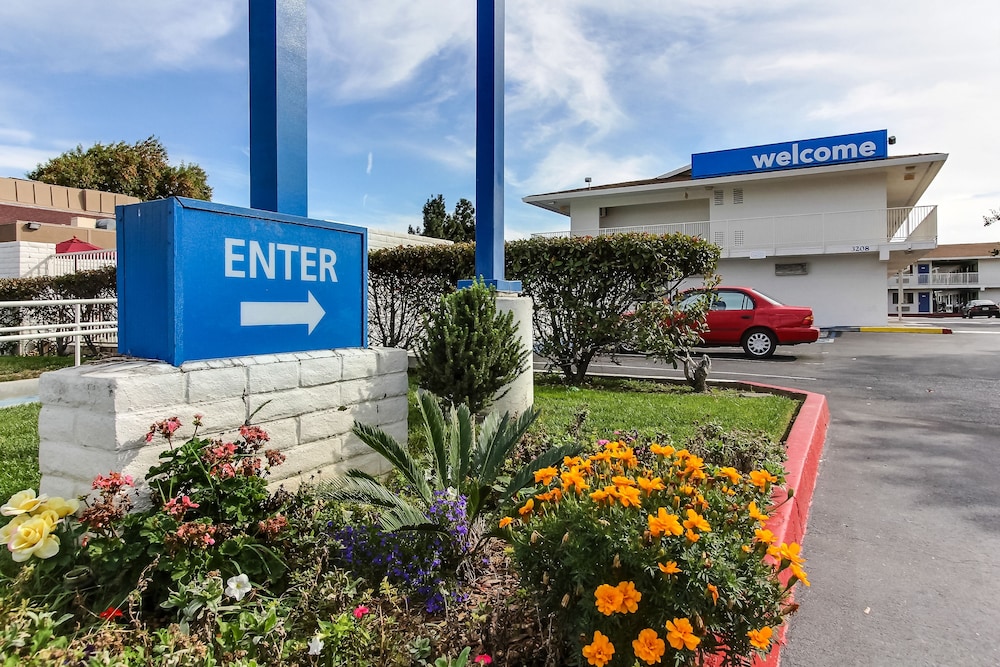 Super 8 By Wyndham Santa Clara - photo 17