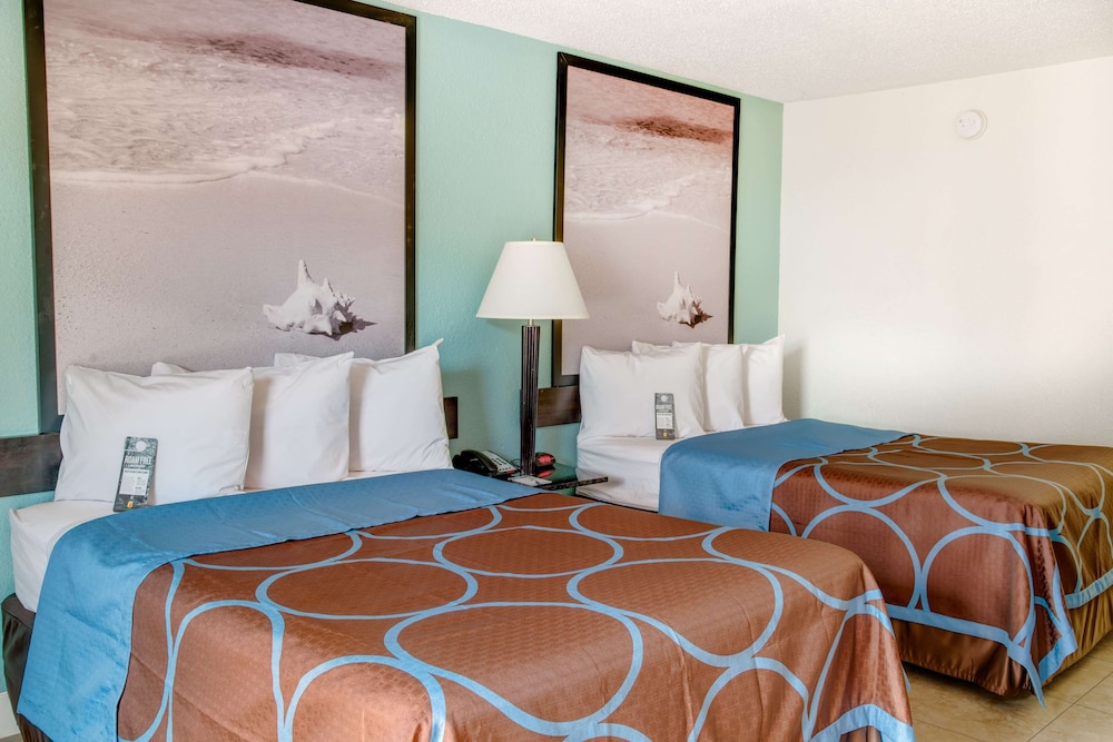 Super 8 by Wyndham St. Petersburg - photo 11