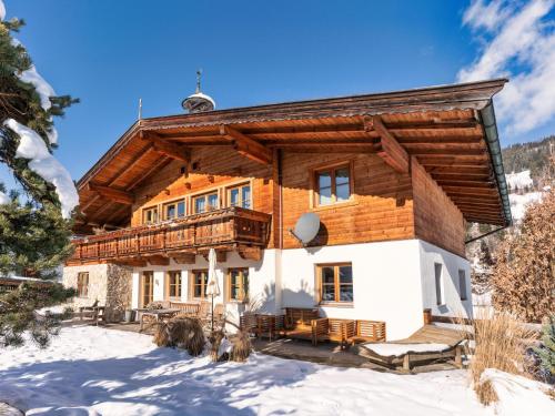 Chalet Apartment Alpenrose am Lift — 4-Star Luxury Hotel in Kirchberg In Tirol, Austria