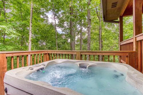Bear Point Hot Tub Free Attraction tickets WIFI - photo 19