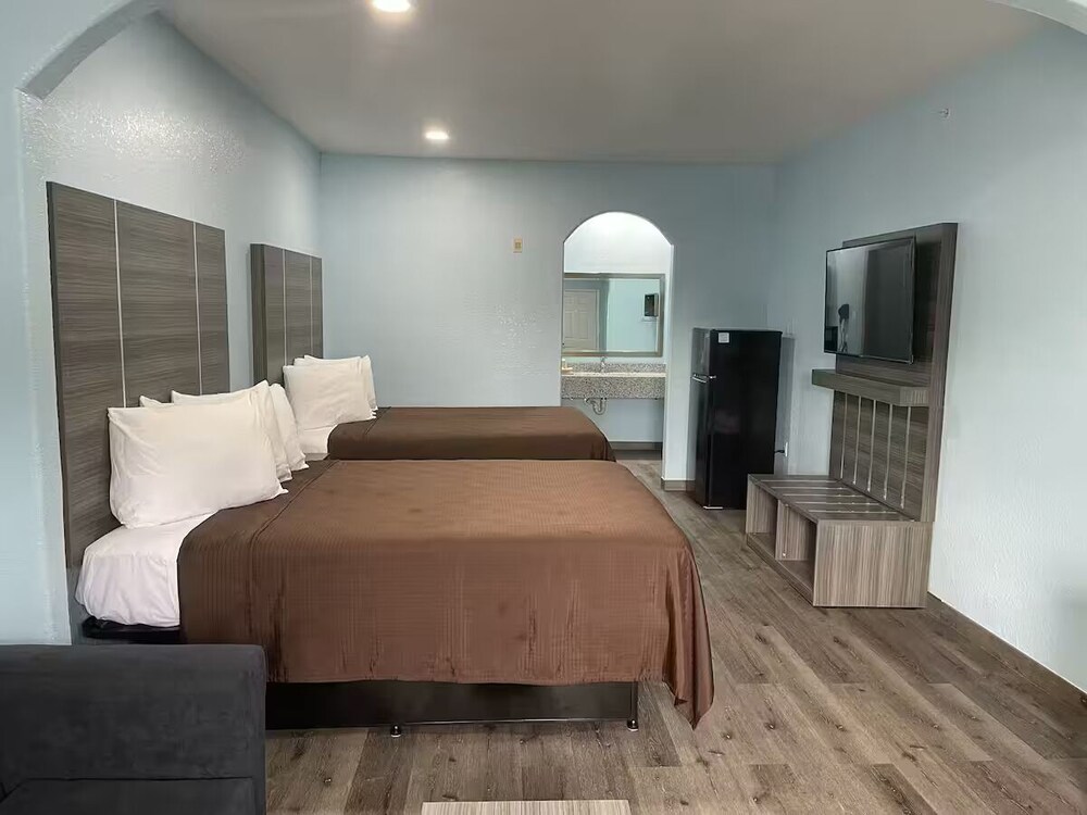 Super Stay Inn Humble IAH East - photo 9