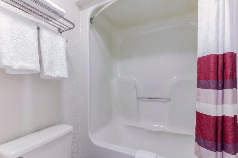 Red Roof Inn Forrest City - photo 12