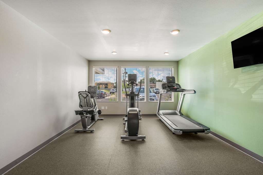 WoodSpring Suites Chicago Midway - photo 25