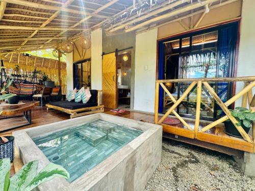 Carabao Lodge 2 bedroom house with AC & plunge pool — 4-Star Luxury Hotel in El Nido, Philippines
