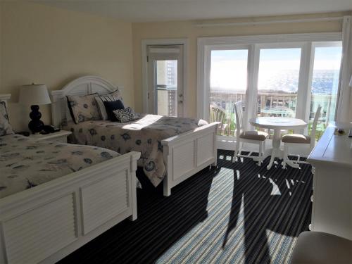 Surf & Sand Beach Motel - photo 3