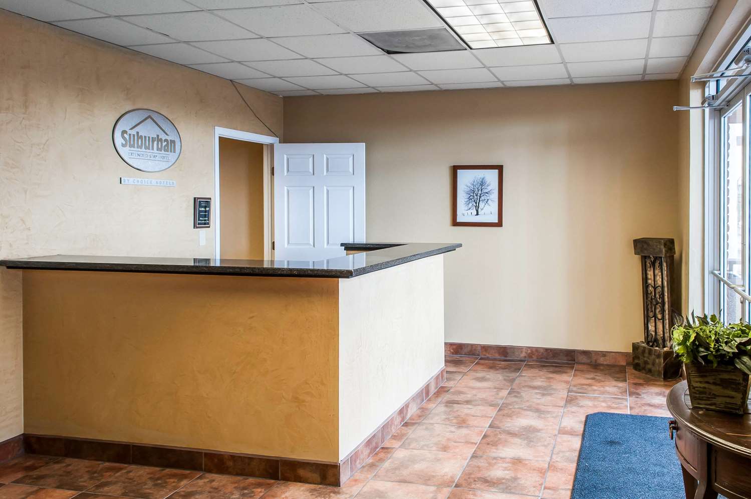 Suburban Extended Stay Hotel East - photo 12