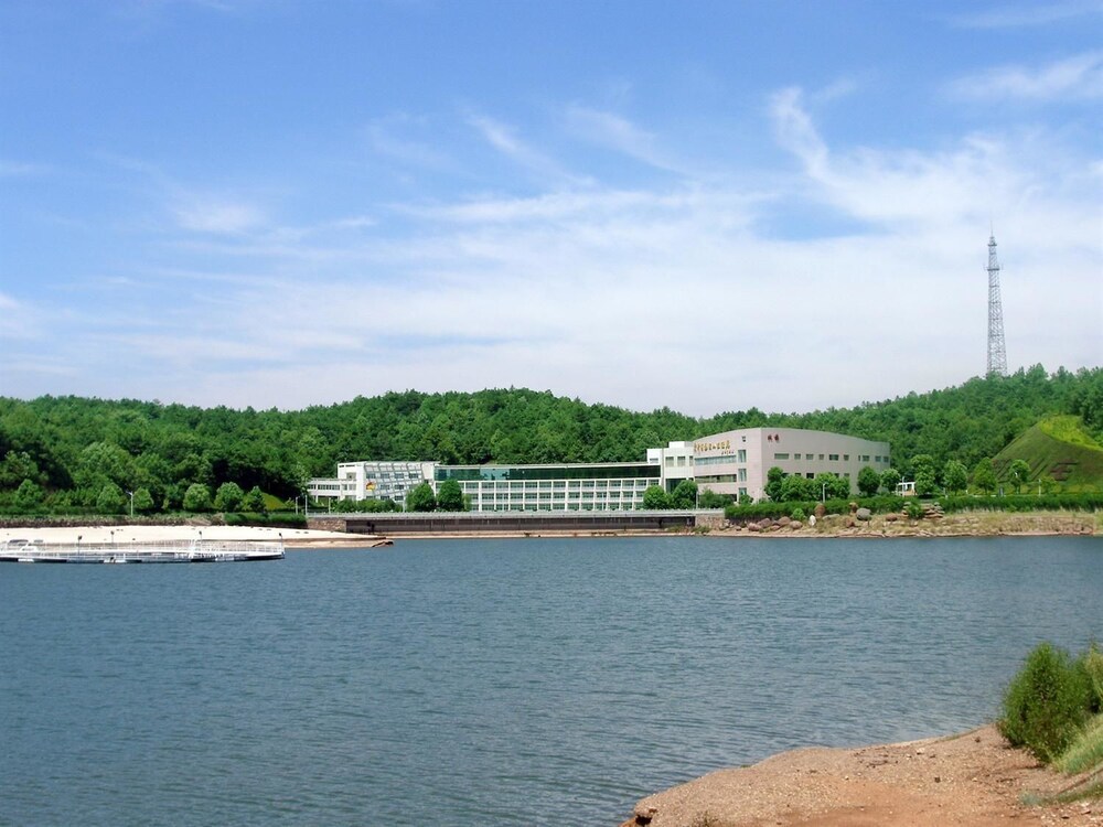 Dolton Resort Tongshenghu — 5-Star Luxury Hotel in Changsha, People's Republic of China