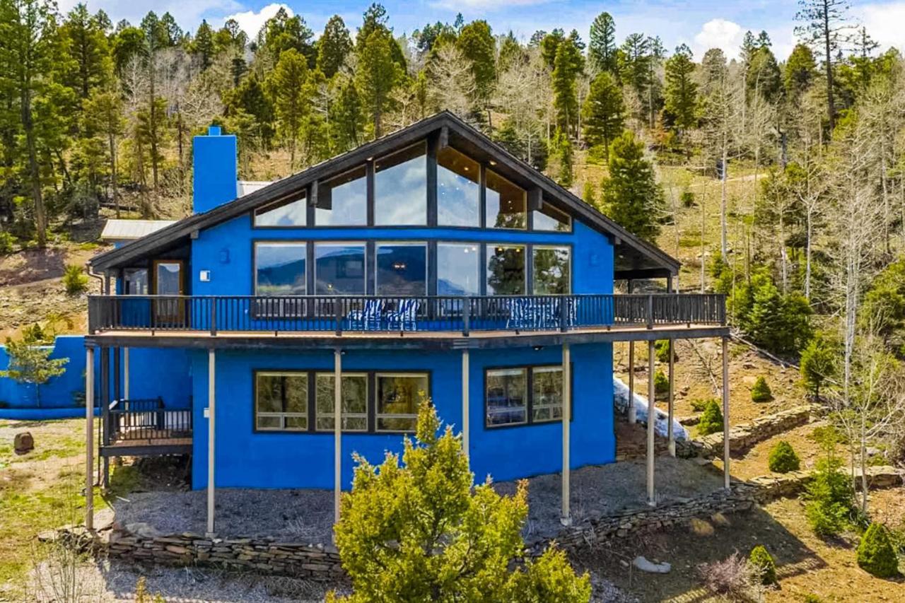 Le Chalet Bleu — 4-Star Luxury Hotel in Angel Fire, United States