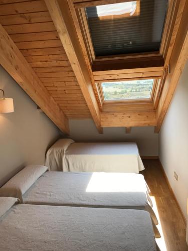Ático Balcon De Jaca II — 4-Star Luxury Hotel in Jaca, Spain