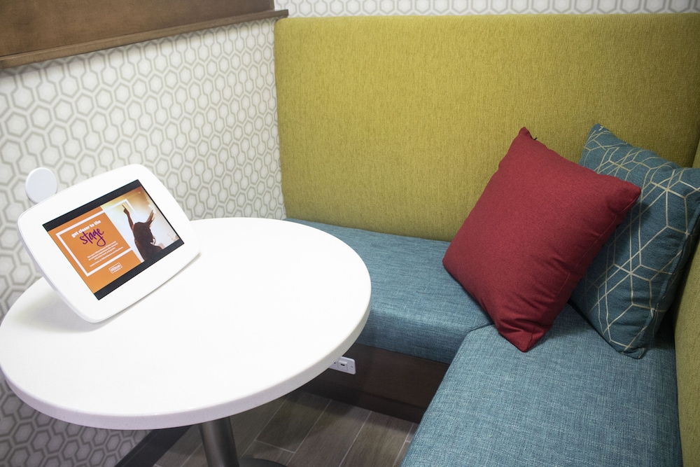 Hampton Inn & Suites Portland West - photo 87
