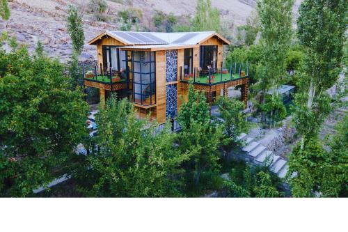 Firdaus Hotel & Resort in Aliabad, Pakistan