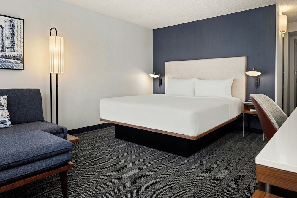 Courtyard by Marriott Chicago Downtown River North - photo 13