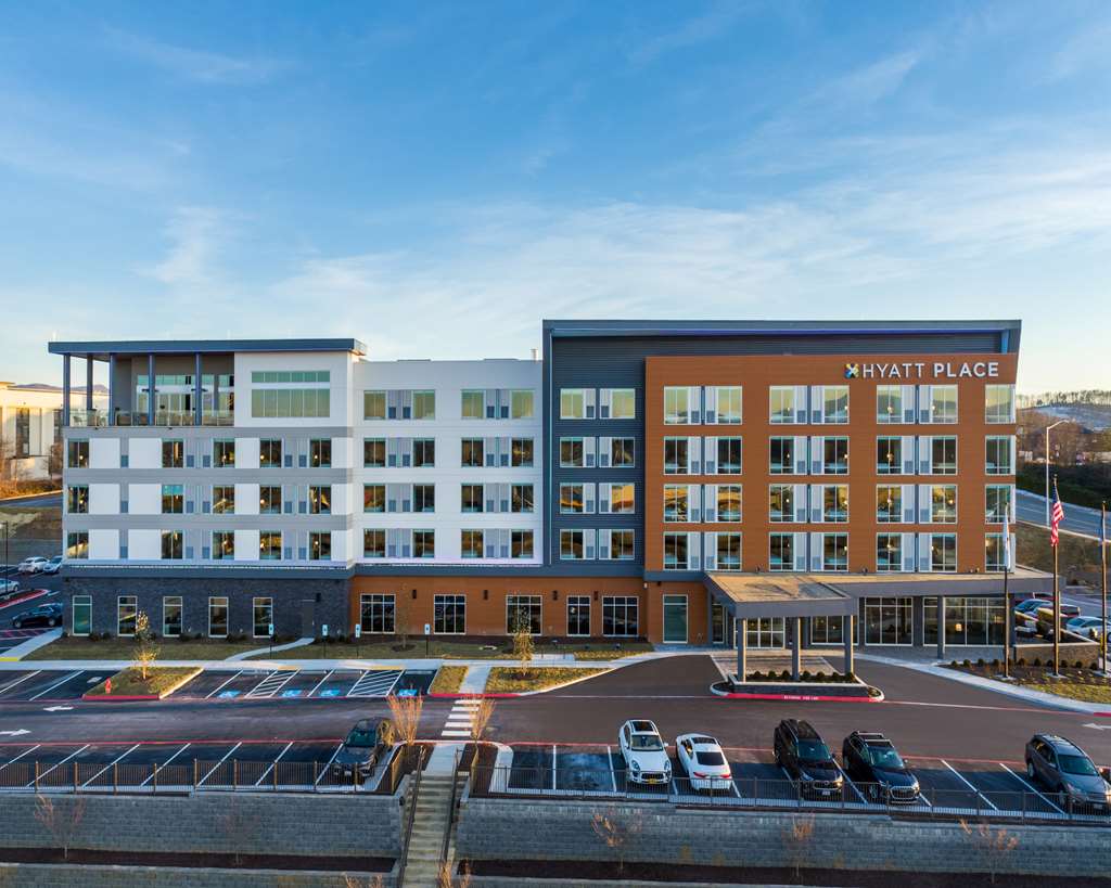 Hyatt Place Harrisonburg - photo 2
