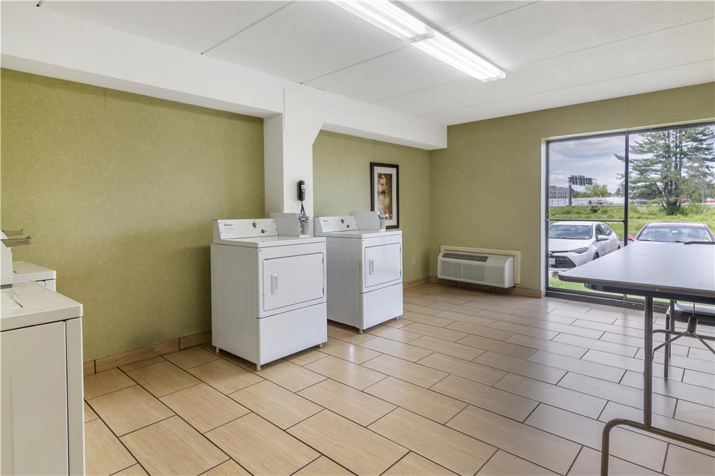 Best Western Plus Keene Hotel - photo 21