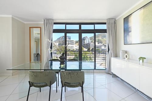 Shaya Stylish 2BR in De Waterkant Mountain & City Views
