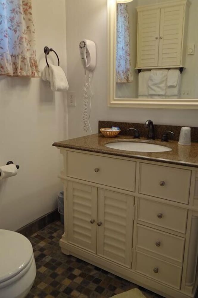 The Homestead Inn - photo 162