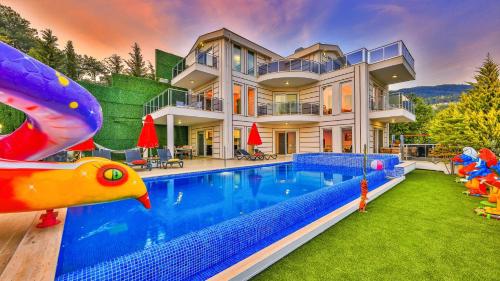 Islamlar Village 5 Bedroom Villa — 4-Star Luxury Hotel in Kalkan, Turkey