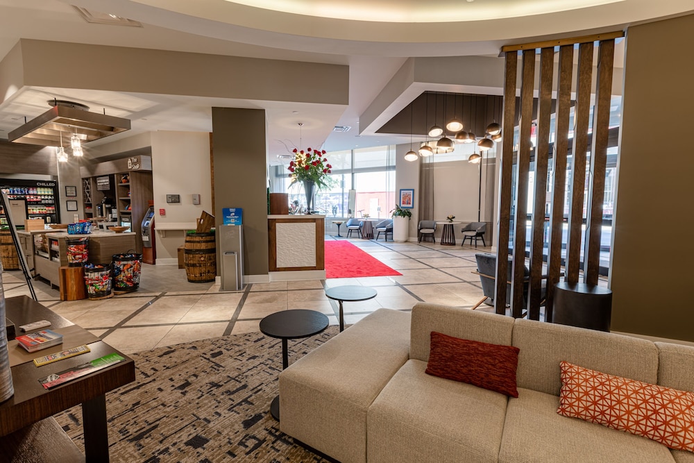 Hilton Garden Inn Louisville Downtown - photo 4