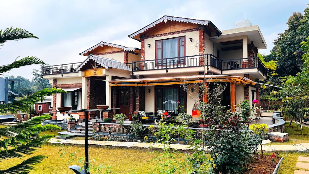 Vanhills Luxury Home Stay in Jim Corbett — 4-Star Luxury Hotel in Naini Tal, India