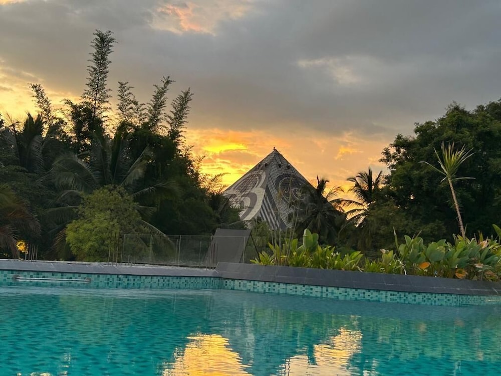 Soul Nest Pyramid Valley International Bengaluru — hotel in Kankanhalli