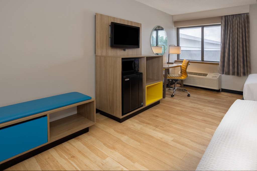 Days Inn by Wyndham Pleasant Prairie Kenosha - photo 24