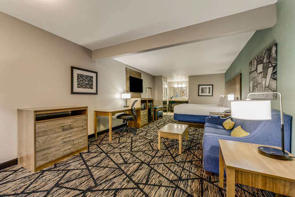 Best Western Huntsville Inn & Suites - photo 14