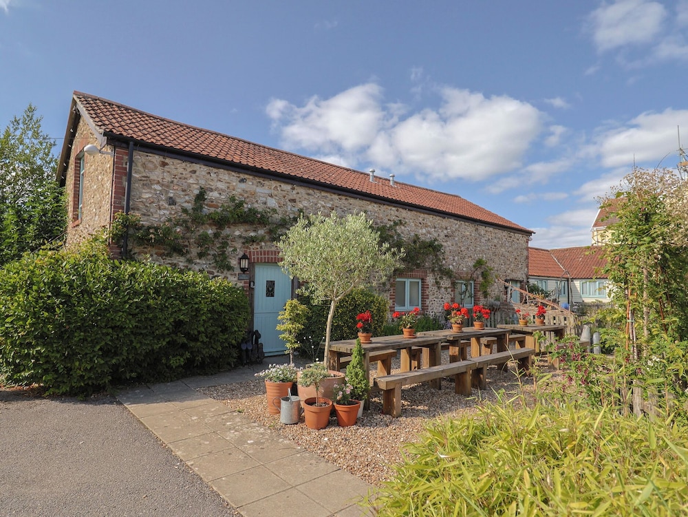 The Old Barn - carbon neutral hotel in Colyton
