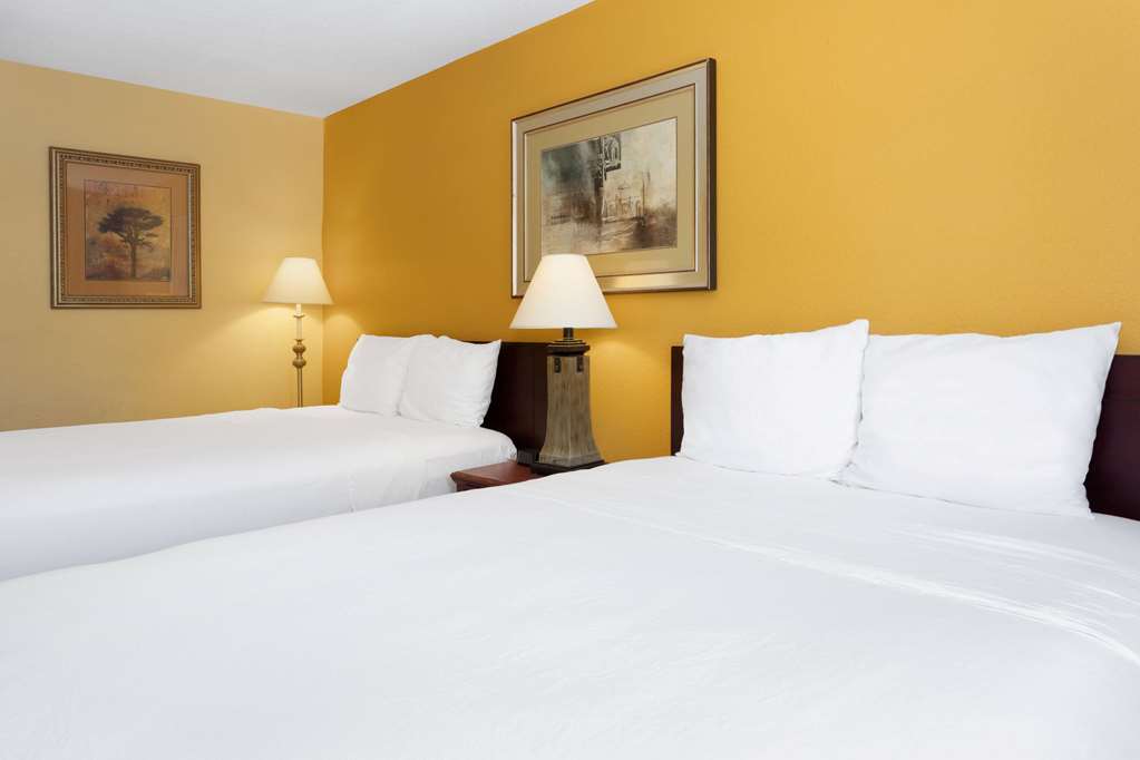 Travelodge by Wyndham Albuquerque East - photo 31