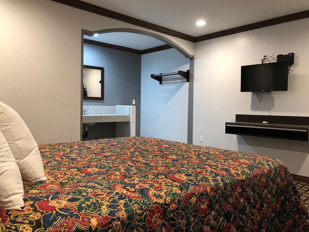 Starlight Inn South El Monte - photo 13