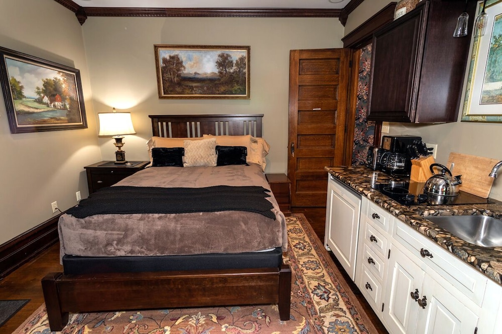 South Broadway Manor - photo 41