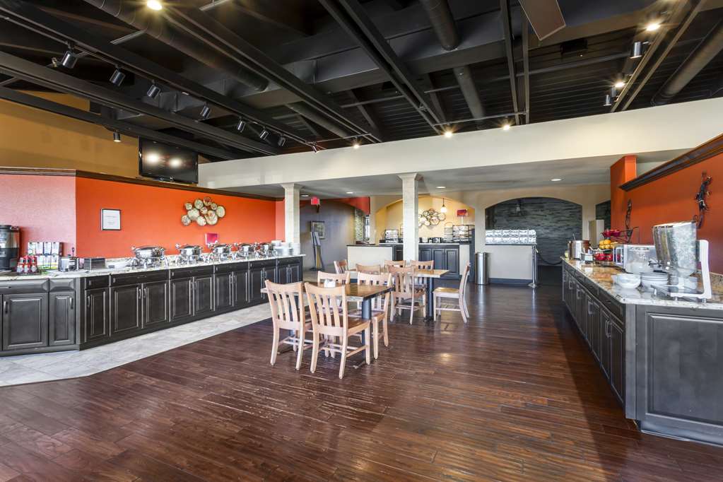 Best Western Plus Raton Hotel - photo 30