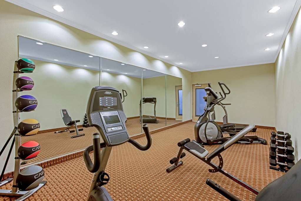La Quinta Inn & Suites by Wyndham Cleburne - photo 7