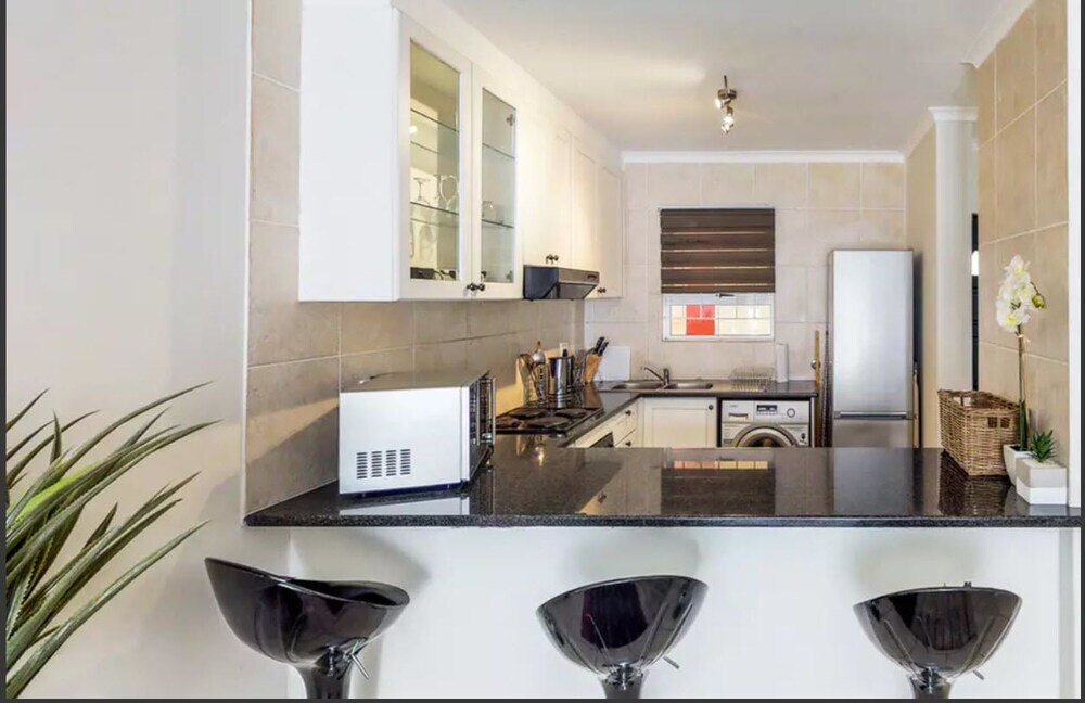 Knowles Big Bay Condo