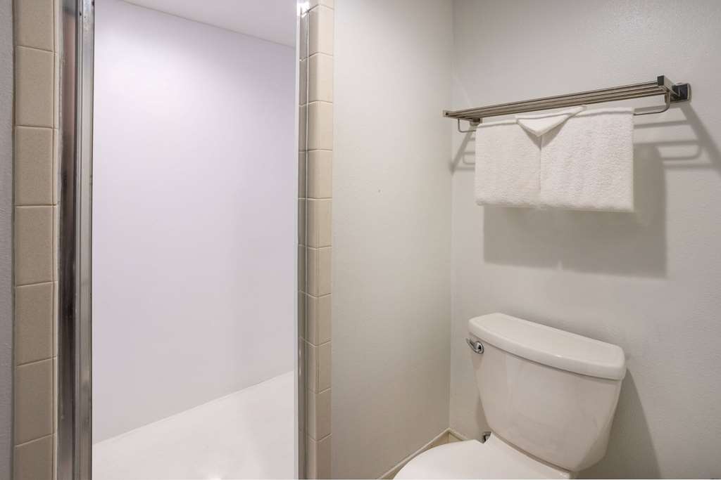 Travelodge by Wyndham Appleton - photo 16