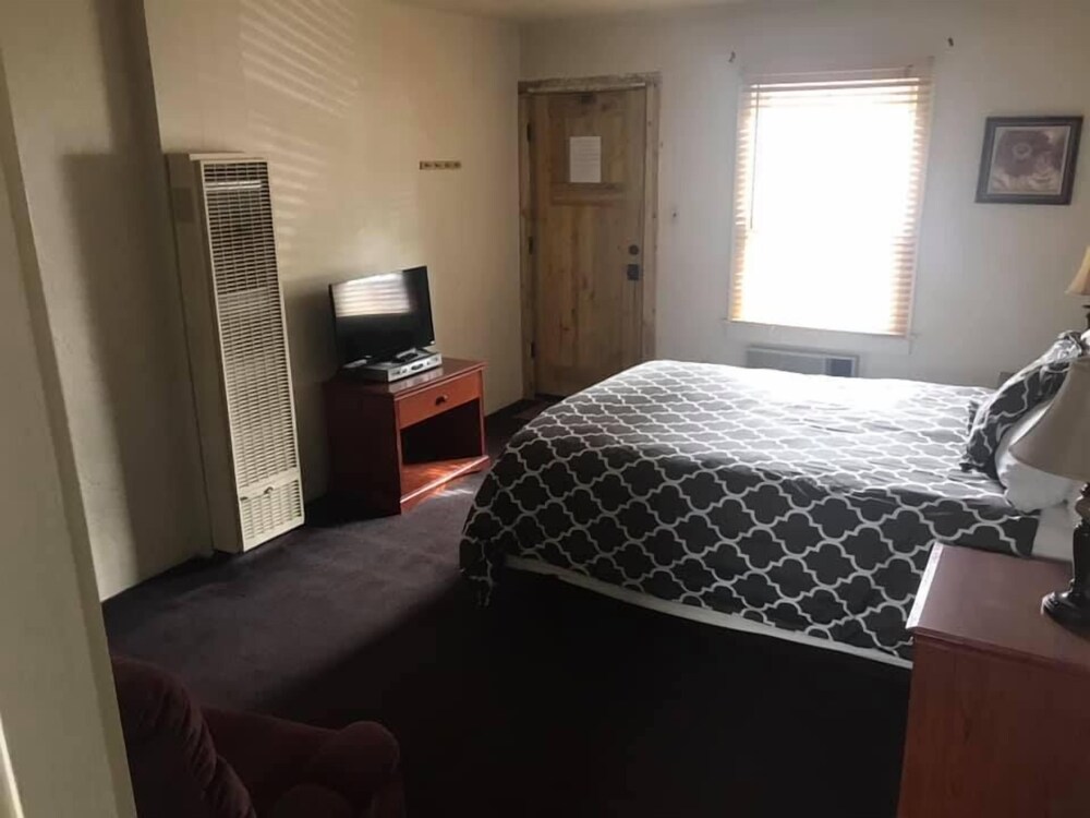 The Manor Motel - photo 28