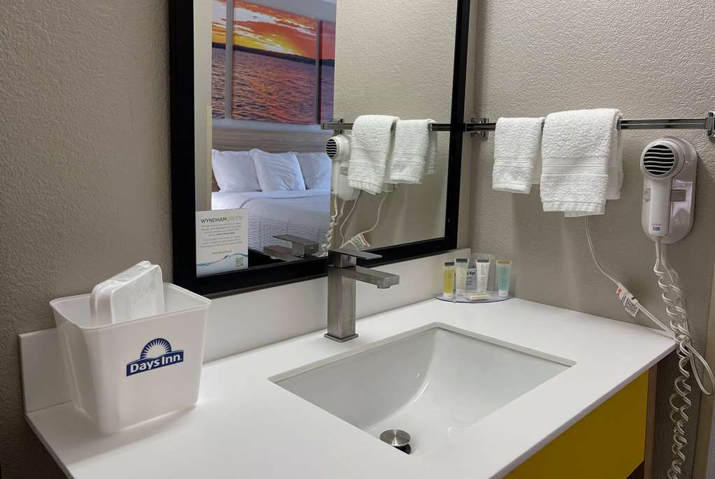 Days Inn by Wyndham Imlay City - photo 25