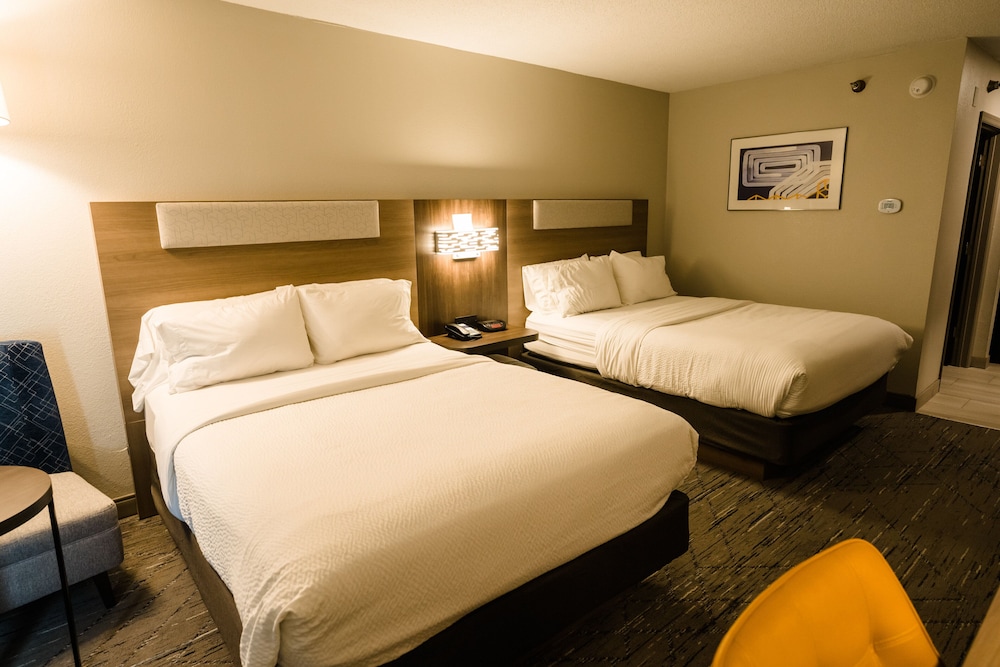 Holiday Inn Express & Suites Knoxville North I 75 Exit 112 by IHG - photo 12