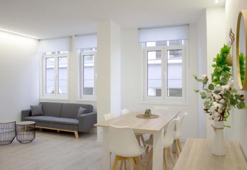 Piso Recien Reformado Galiano in Ferrol, Spain