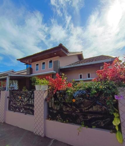 Dacha in Bukittinggi, Indonesia